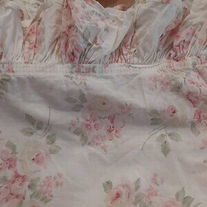 Simply Shabby Chic Ruffled Tablecloth